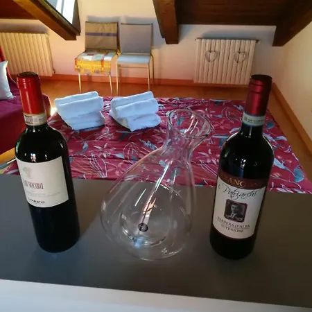 Centro Alba Con Vista Sulle Vigne Daire Alba (Piedmont)